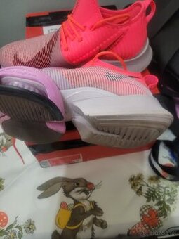 Nike - 1