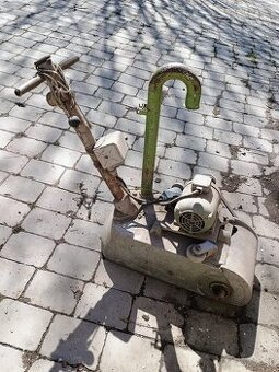 Brúska na parkety