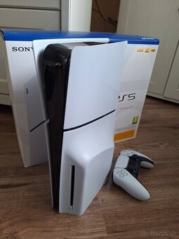 PS5 Slim + 3 hry