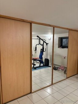 Vstavana skriňa