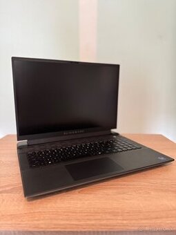Alienware M18 R2