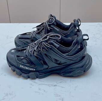 Balenciaga track 36