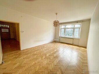 nekonvenčný 3,5–izbový byt, Martin – Centrum