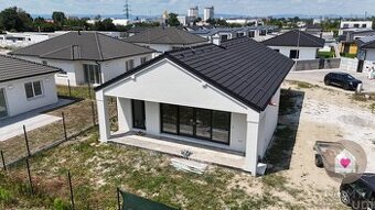 Krásny 4 izbový RD bungalov 114,25 m2 na pozemku 494 m2, Sen