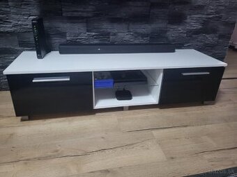 Predám stolík pod televizor 150cm krát 45cm