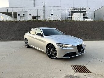 Alfa Romeo Giulia - 1