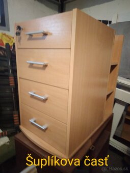 Predám pekný, veľký písací stôl a spodný podstavec, skrinku.