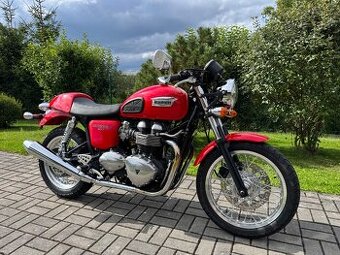 Triumph Thruxton 900