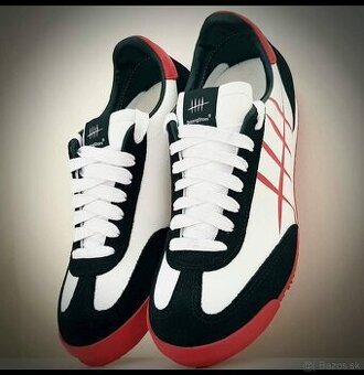 Drinking shoes DS magnificient