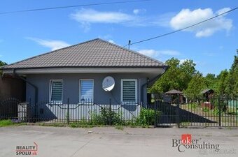 Na predaj - Rodinný dom s veľkou záhradou 1808 m2 / Veľká Id