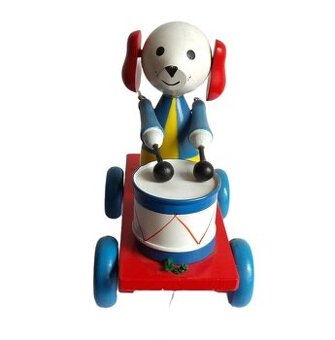 Dřevěná hračka - Tahací pejsek s bubnem