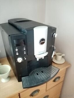 Kávovar Jura Impressa E20 plnoautomatický