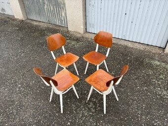 Dřevěné židle Ton