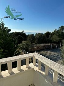Dom 2x apartmán len 80m od mora s výhľadom na more v Chorvát