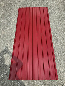 Červený trapézový plech RAL 3011 - 0.3 x 910 x 2000mm
