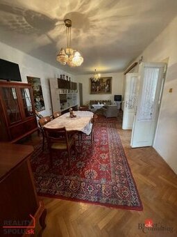 Rodinný dom s veľkým pozemkom – ideálny na bývanie aj presta