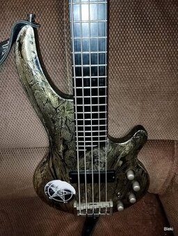 Basgitara Cort Curbow 5 vo farbe Mystic Ice Crazer