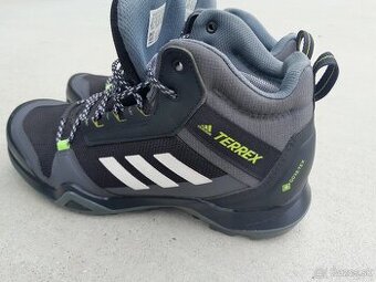 Predam Adidas Terrex  č. 42