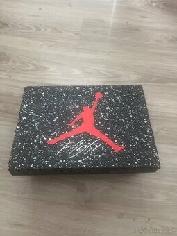 Jordán Spizike Low