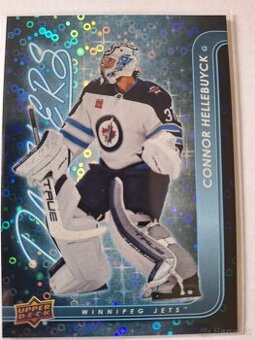 Hokejové kartičky Connor Hellebuyck dazzlers.