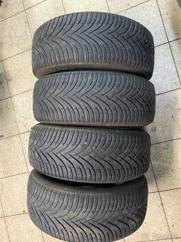 Predam zimne pneumatiky 205/55 /16