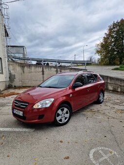 Kia Ceed Combi 1.4 77kW – po veľkom servise, STK 3/27 ✅