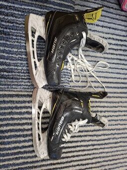 Bauer M4 -veľkosť 8.5 - Fit 1, hokejové korčule