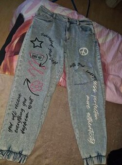 Dámske rifle pokreslene