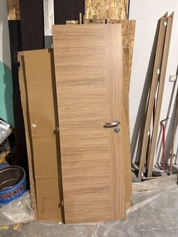 Interierové dvere 60 ľavé a obložková zárubňa