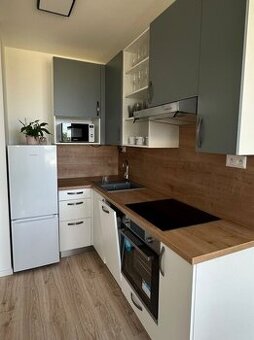 Byt na prenjaom - ul. Labutia, Bratislava V TOP