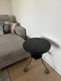 nočný alebo dekoračný stolík 2 ks - 1