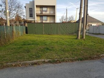 Predam garaz s pozemkom