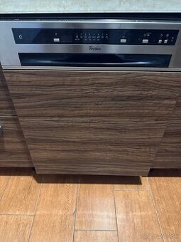 Umývačka riadu Whirlpool