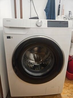 Predom plnená práčka