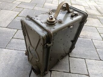 Predám Rádiová stanica R-105d