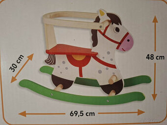 Drevený hojdací koník s operadlom