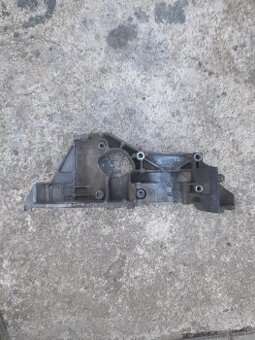 Drziak alternatora 038 903 143 A