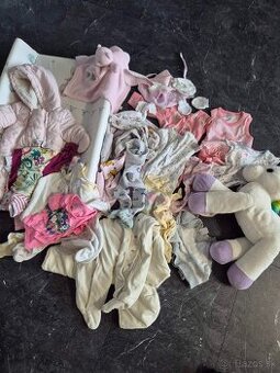 Prebalovak a oblečenie pre dievča