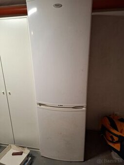 Chladnička s mrazničkou whirpool