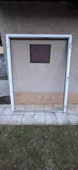 Plastove dvojkrídlové dvere