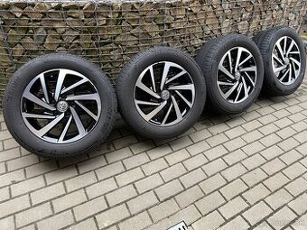 VW T5, T6, T6.1 kola, letní pneu R 17 Woodstock 235/55