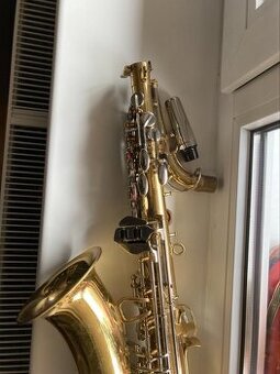 alt saxofón CORTON Amati-zľava 
