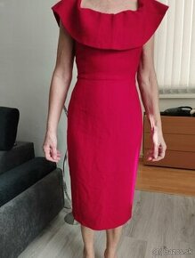 Zmyselné jasnočervené šaty