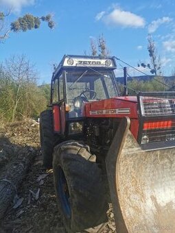 Zetor Crystal 12145 s lesnou nadstavbou