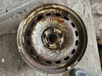 Predam sadu 4 ks plechovych diskov 5x112 / R15 6x15 ET 47