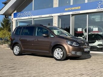 VW TOURAN Benzín