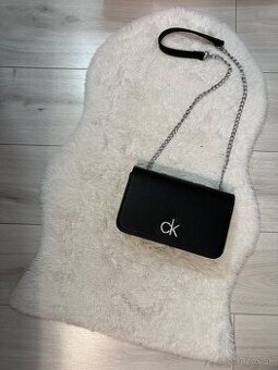 Cierna kabelka Calvin klein