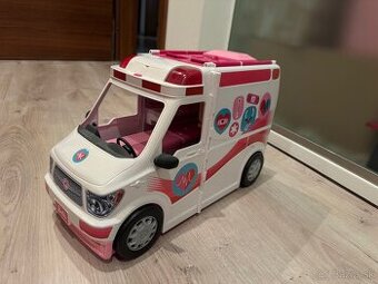 Barbie sanitka – 2v1, záchranka a klinika