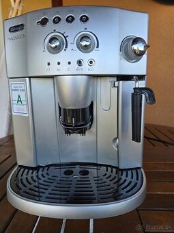 Delonghi magnifica