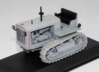 Traktor Staliniec 65 (1937) 1:43